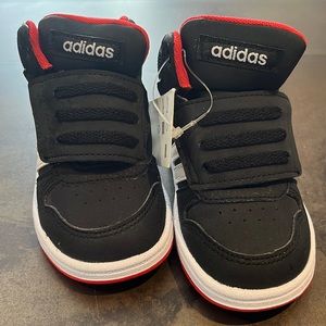 Toddler Adidas sneakers size 5.5